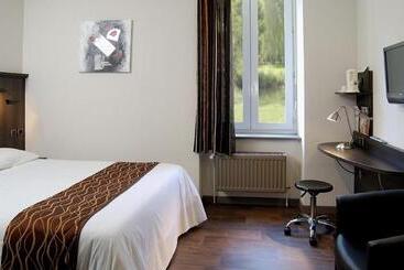 هتل Kyriad Rodez