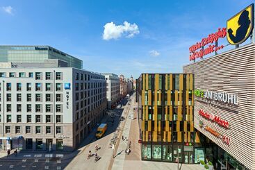 Отель Leipzig Marriott