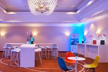 Отель Leipzig Marriott