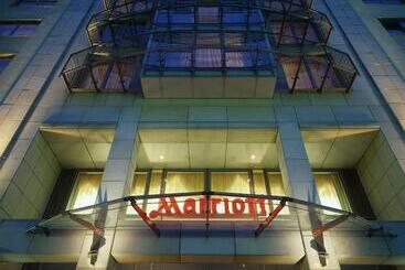 Отель Leipzig Marriott