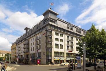 Отель Leipzig Marriott