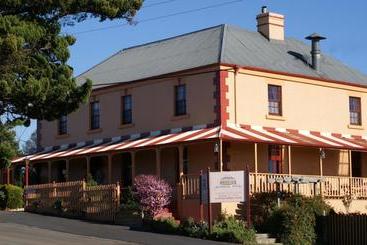 هتل Meredith House