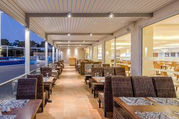 هتل Porto Bello Beach