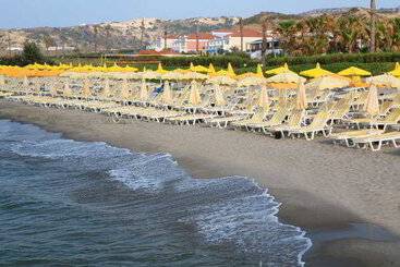 هتل Porto Bello Beach