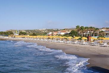 هتل Porto Bello Beach