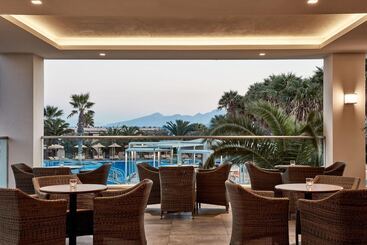 هتل Porto Bello Beach