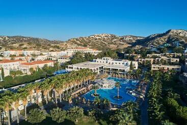 هتل Porto Bello Beach