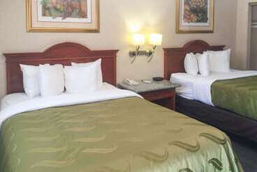 酒店 Quality Inn & Suites Oceanside Near Camp Pendleton