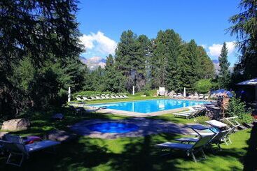 ホテル Saratz Pontresina