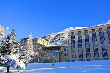 ホテル Saratz Pontresina