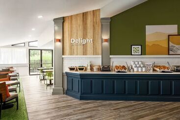 هتل Spark By Hilton Mystic Groton