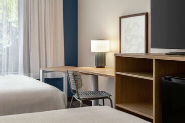 هتل Spark By Hilton Mystic Groton