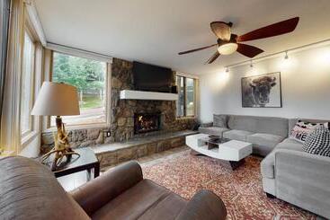 هتل Tamarack Townhomes   Coraltree Residence Collection