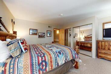 هتل Tamarack Townhomes   Coraltree Residence Collection