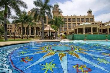 The Palace Of The Lost City At Sun City Resort - Sun City