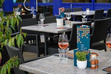 هتل Tulip Inn Antwerpen