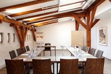 هتل Vienna House By Wyndham Havelufer Potsdam