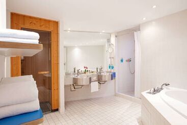 هتل Vienna House By Wyndham Havelufer Potsdam