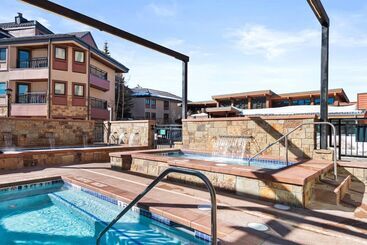 هتل Village At Breckenridge Resort