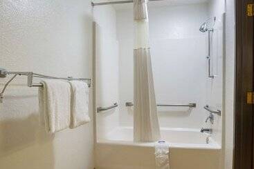 Motel 6 Waterloo, Ia   Crossroads Mall   Cedar Falls