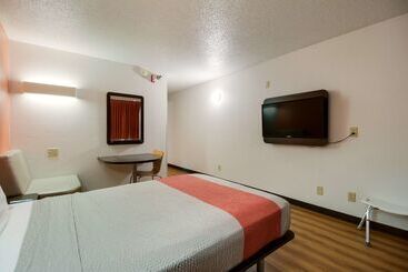 Motel 6 Davenport, Ia