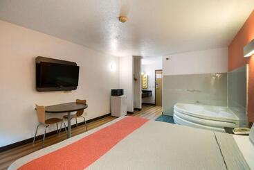 Motel 6 Davenport, Ia