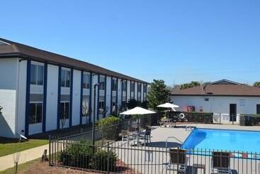 モーテル Americas Best Value Inn & Suites Foley