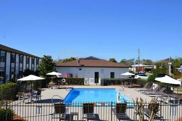 モーテル Americas Best Value Inn & Suites Foley