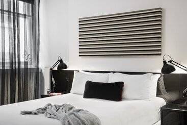 Punthill Apartment Hotel   Flinders Lane