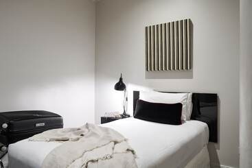 Punthill Apartment Hotel   Flinders Lane