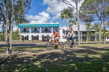 استراحتگاه The Beach Motel Hervey Bay