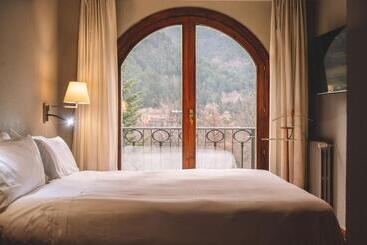 هتل Abba Xalet Suites