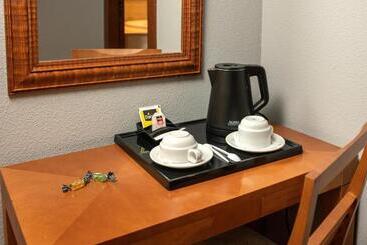 هتل Abba Xalet Suites