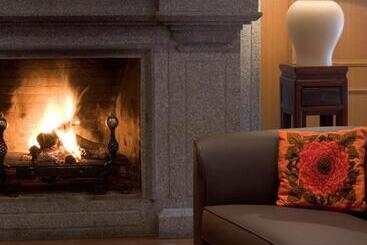هتل Abba Xalet Suites