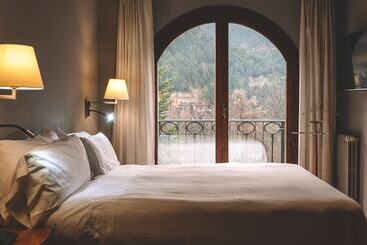 هتل Abba Xalet Suites