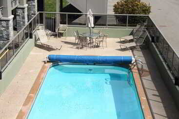 هتل Accent Inns Kamloops