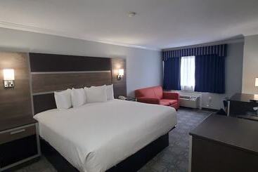 Ambassador Inn And Suites - South Yarmouth