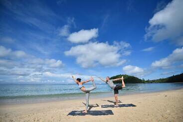 هتل Angsana Laguna Phuket