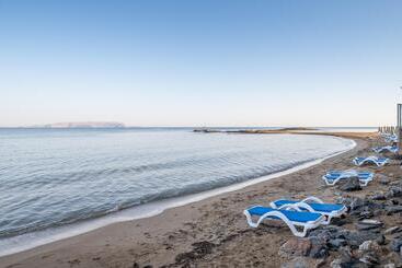 هتل Arina Beach Resort