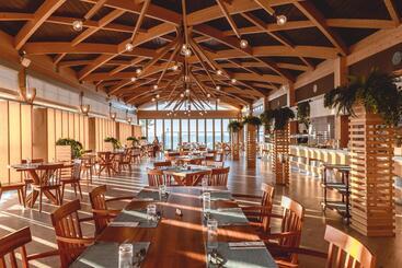 هتل Arina Beach Resort