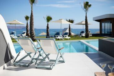 هتل Arina Beach Resort