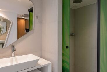 هتل Arina Beach Resort