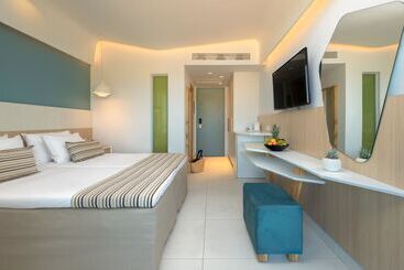 هتل Arina Beach Resort
