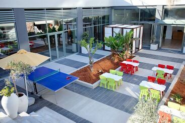 هتل Arina Beach Resort