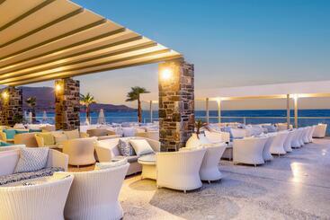 هتل Arina Beach Resort