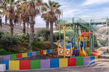هتل Arina Beach Resort