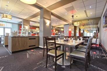 هتل Best Western Plus Paris Orly Airport
