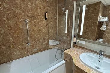 هتل Best Western Plus Paris Orly Airport