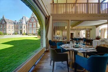 هتل Chateau Tilques