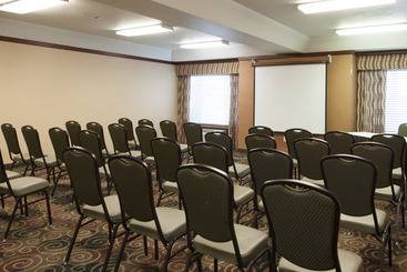 Crystal Inn Hotel & Suites Salt Lake City
